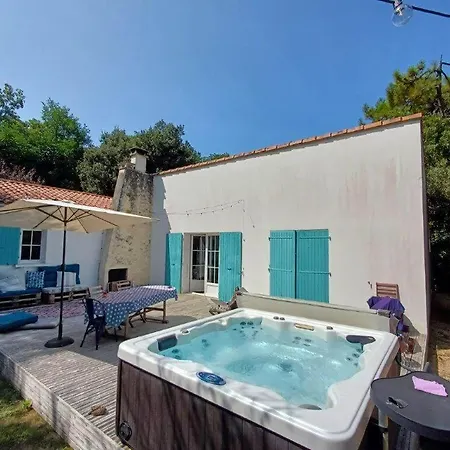 La Forestiere Avec Jacuzzi Pour 6 Personnes Holiday home Saint-Georges-d'Oleron